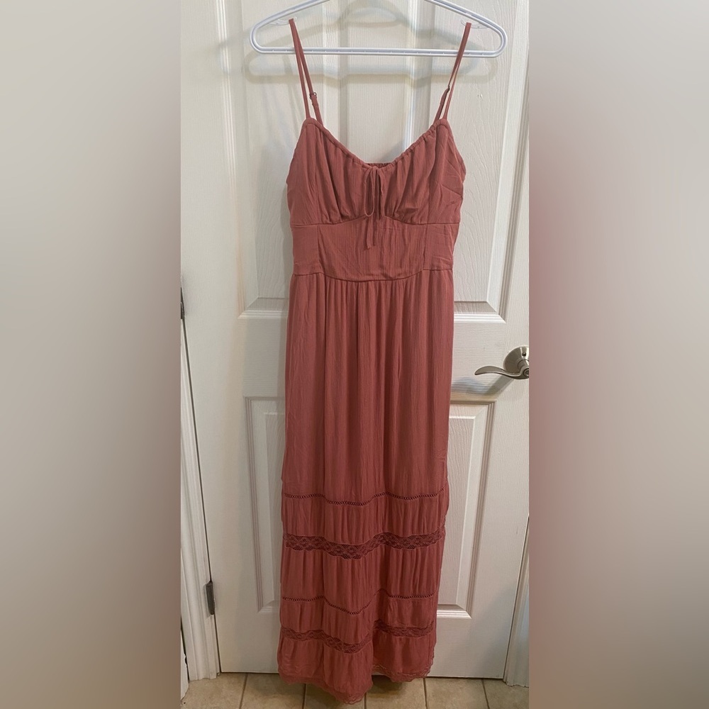Hollister Long Maxi Dress Coral Ruched Tiered Sleeveless Sweetheart Neck Medium
